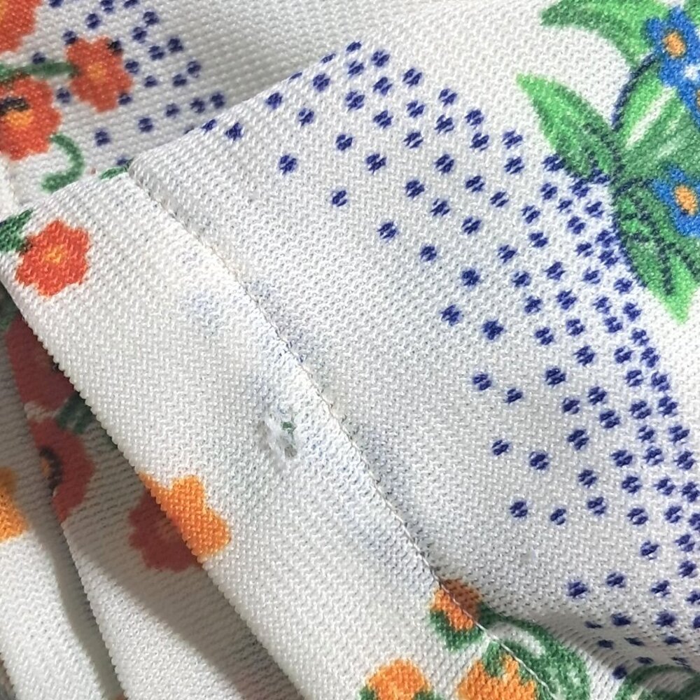 Vintage Floral Top Short Sleeve Button-Up Dagger Collar Shirt by NFE Fashions - Picture 10 of 10